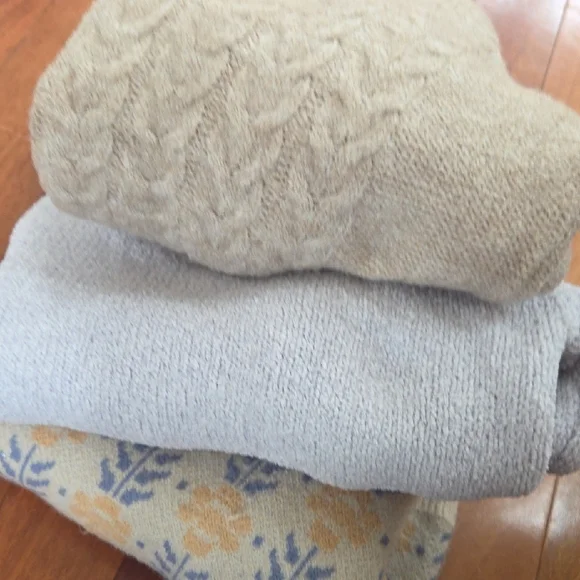 Floral Patterned Cardigan and Blessed Sweater bundle 3 Set - Picture 9 of 9